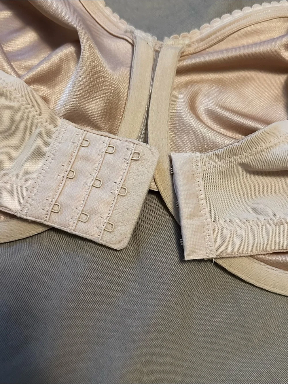 Wacoal Women's Bra Full Figure Simple Shaping Minimizer 857109 Beige 36DDD UEC
